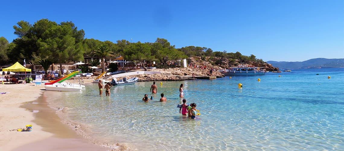 Der Strand von Cala Bassa